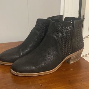 Vance Camuto Ankle Booties size 7